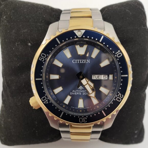 (81040-1) Citizen 8204-A10D404 Watch - Picture 1 of 14